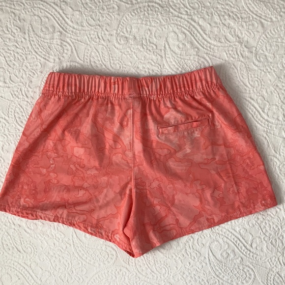 HUK Womens Ashley Performance Quick Dry Short - Picture 4 of 5